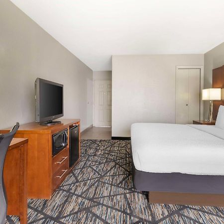 Best Western Near Lackland Afb Seaworld Сан-Антонио Экстерьер фото