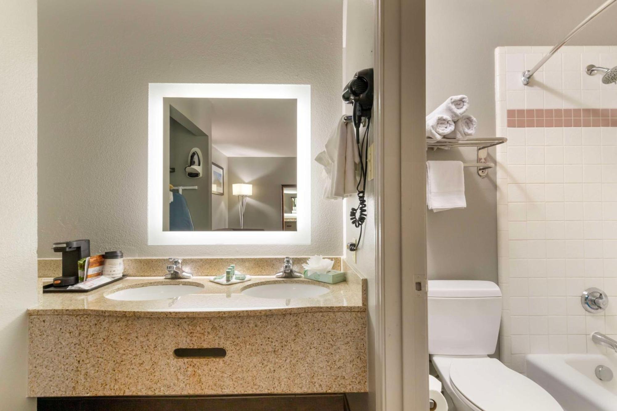 Best Western Near Lackland Afb Seaworld Сан-Антонио Экстерьер фото