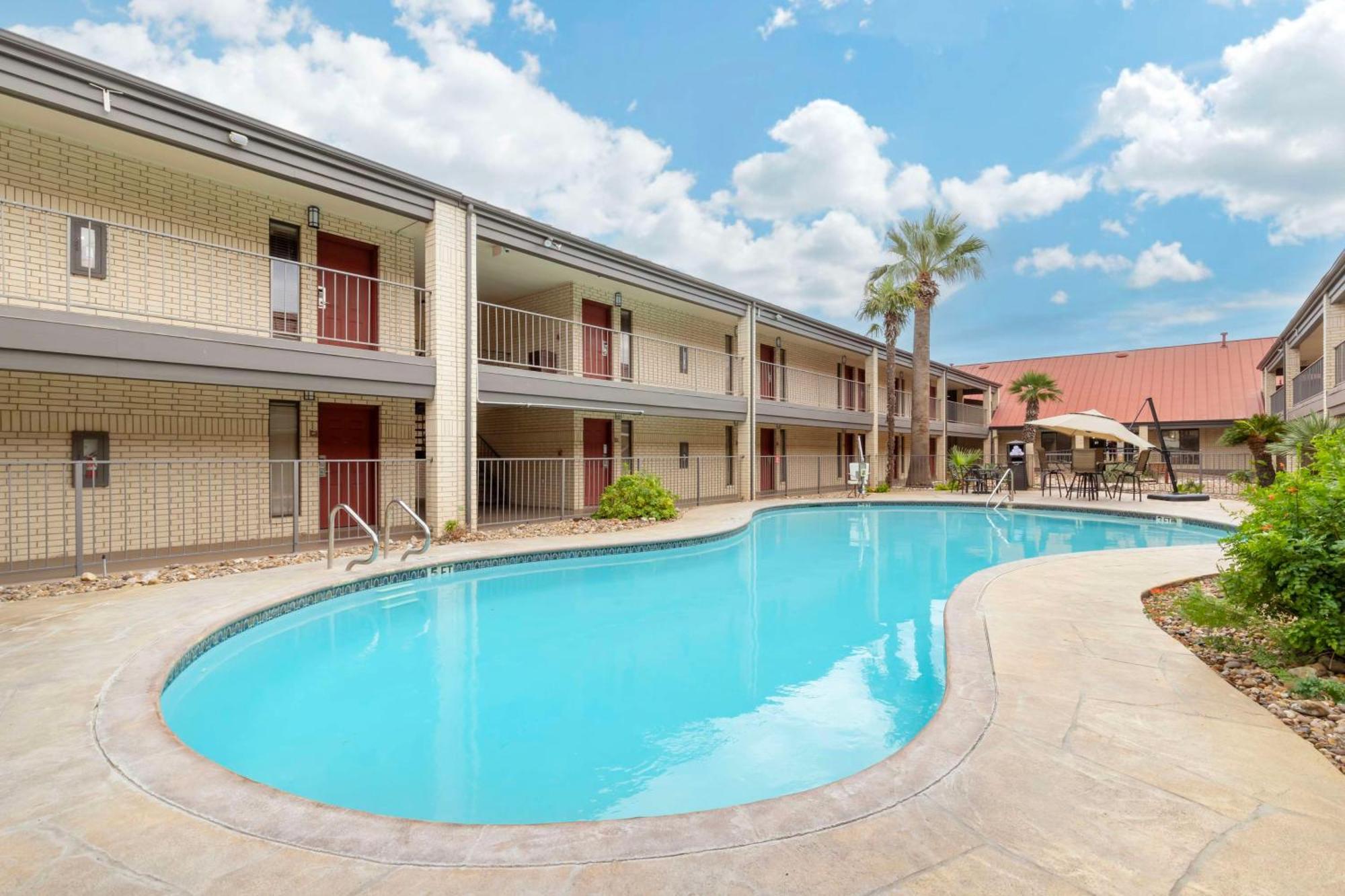 Best Western Near Lackland Afb Seaworld Сан-Антонио Экстерьер фото